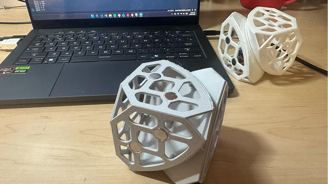 Module under test with the servo angles printed in the serial monitor